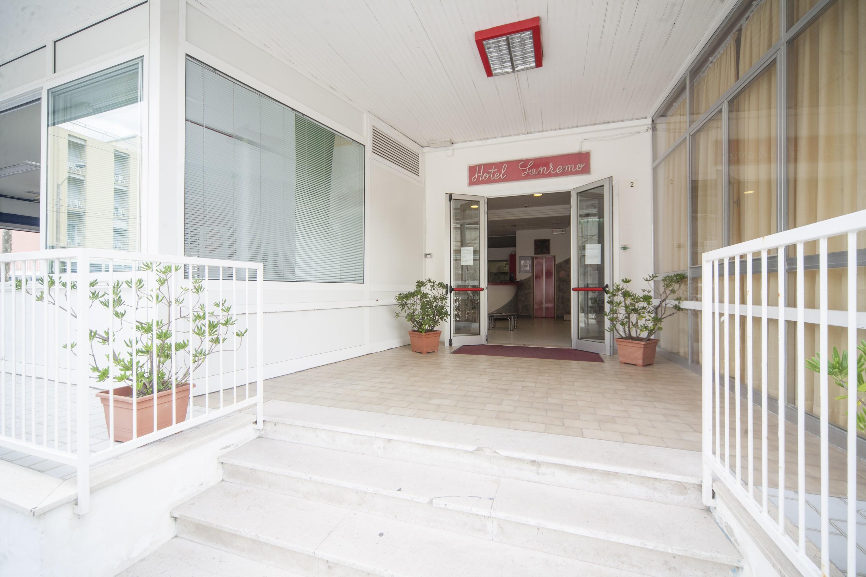 Hotel Sanremo Rimini Bagian luar foto