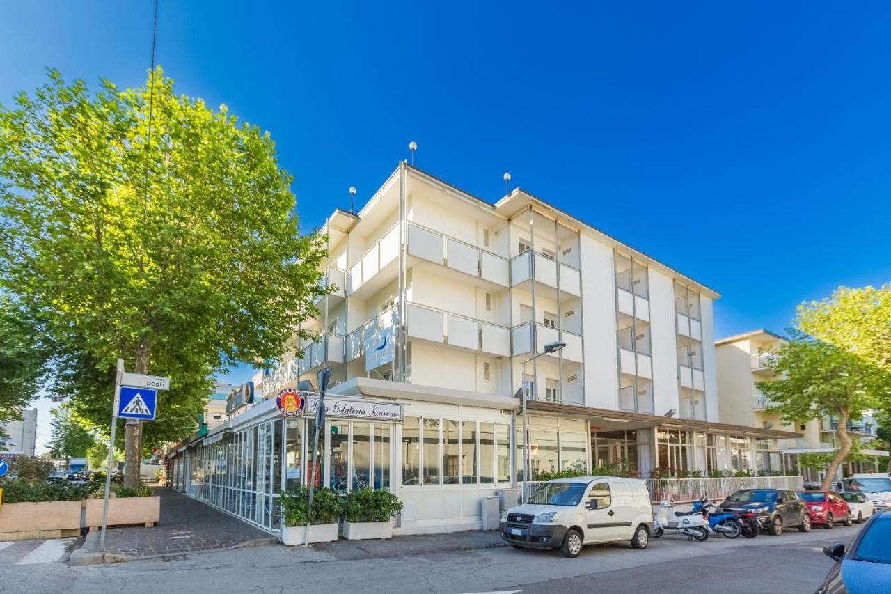 Hotel Sanremo Rimini Bagian luar foto