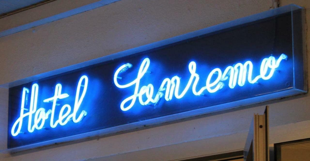 Hotel Sanremo Rimini Bagian luar foto